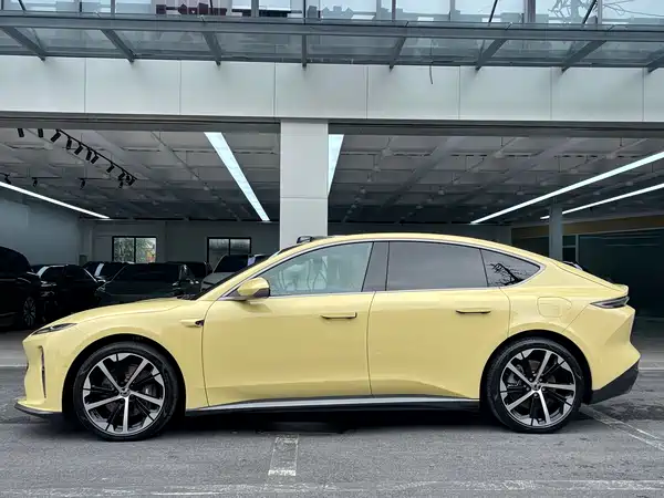 NIO ET5 2022