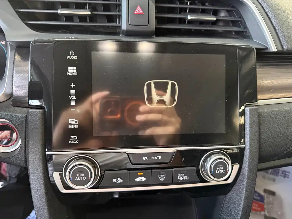 Honda Civic 2020 — фото 9