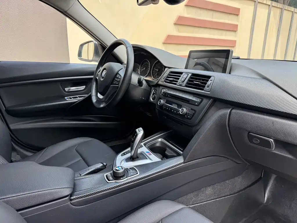 BMW 3 Series 2015 — фото 22