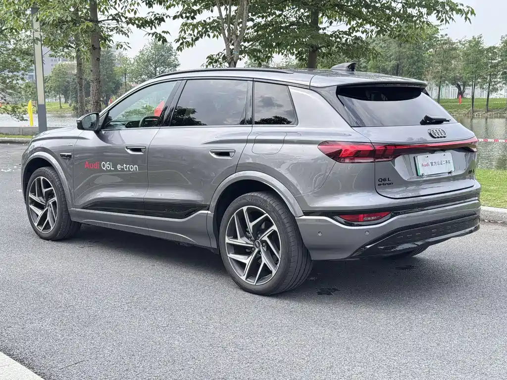 Audi Q6L e-tron 2025 — фото 5