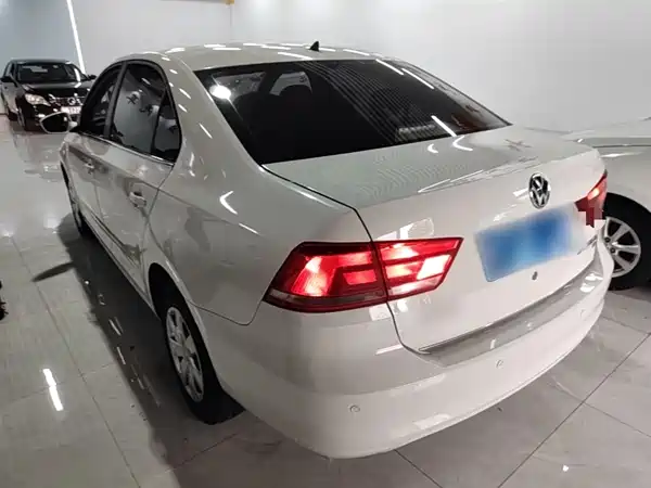 Volkswagen Santana 2015