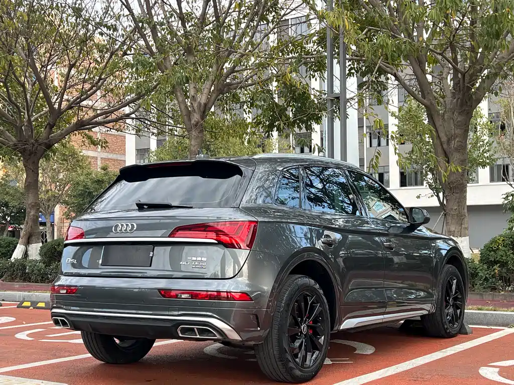 Audi Q5L 2022 — фото 9