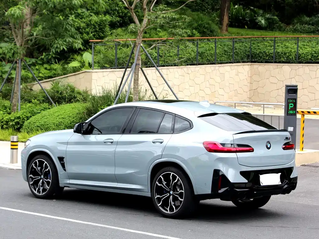 BMW X4 M 2025 — фото 9