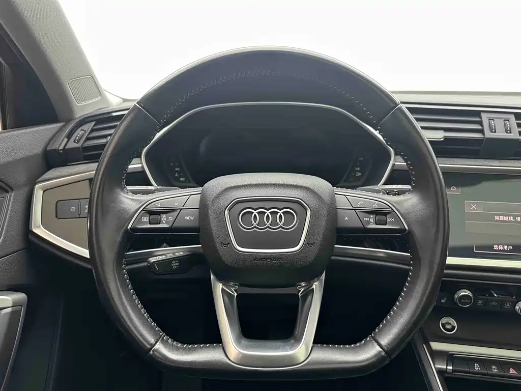 Audi Q3 2022 — фото 17