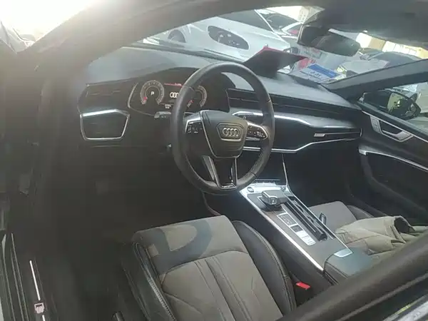 Audi A6L 2023