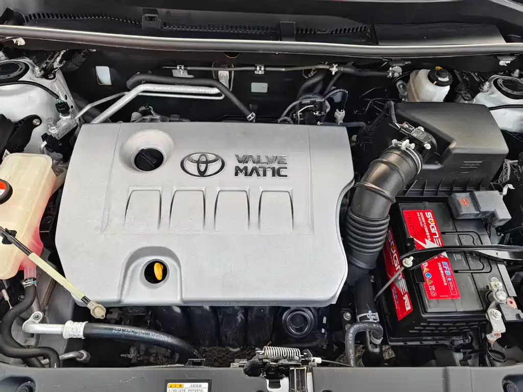 Toyota RAV4 2018 — фото 14