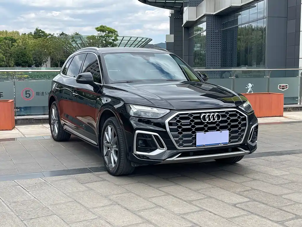 Audi Q5L 2022 — фото 3