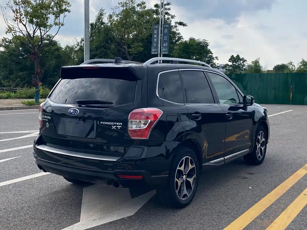 Subaru Forester 2015 — фото 9