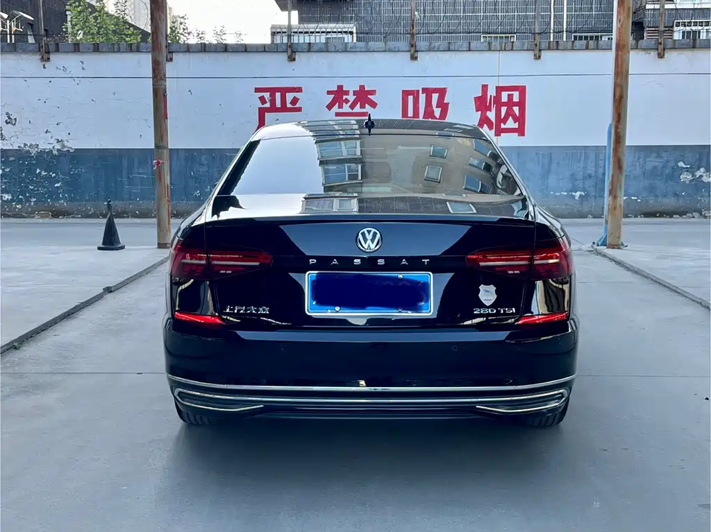 Volkswagen Passat 2019 — фото 18