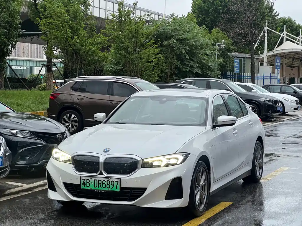 BMW i3 2022