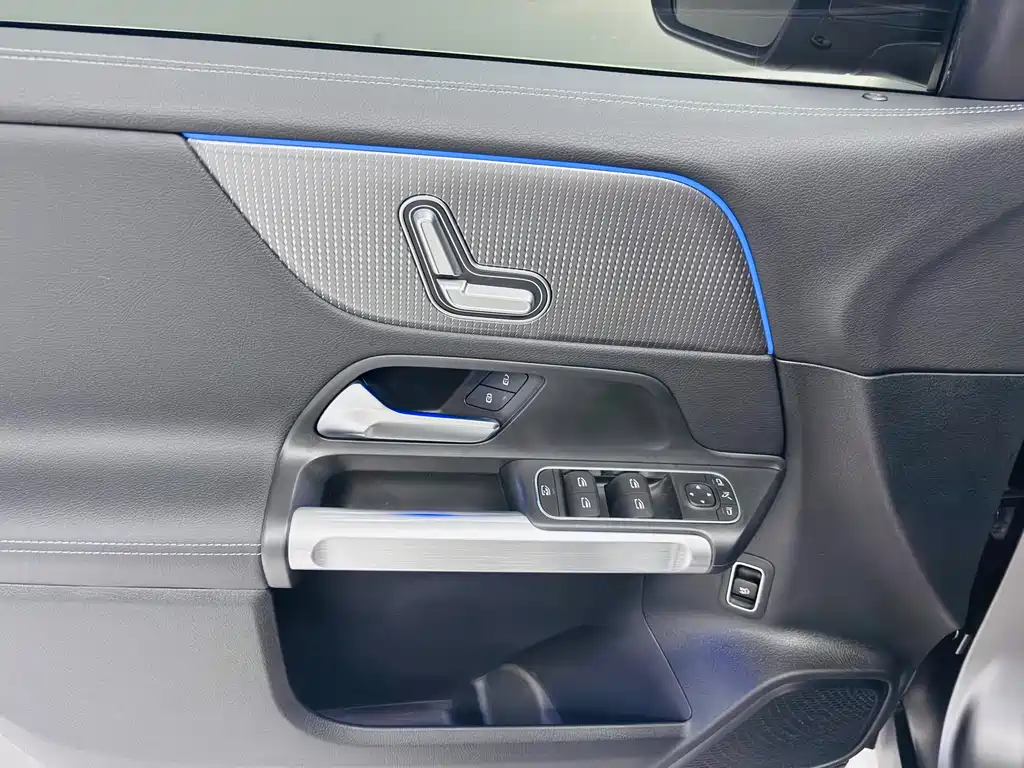 Mercedes-Benz GLB 2020 — фото 13