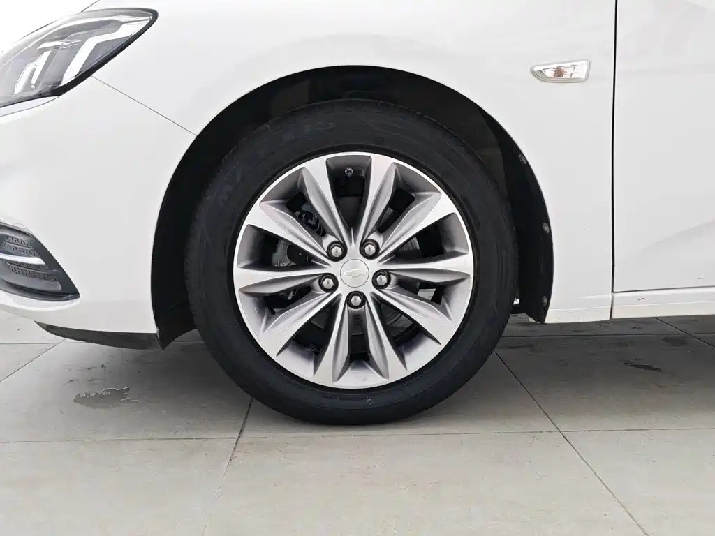 Chevrolet Cruze 2021 — фото 17
