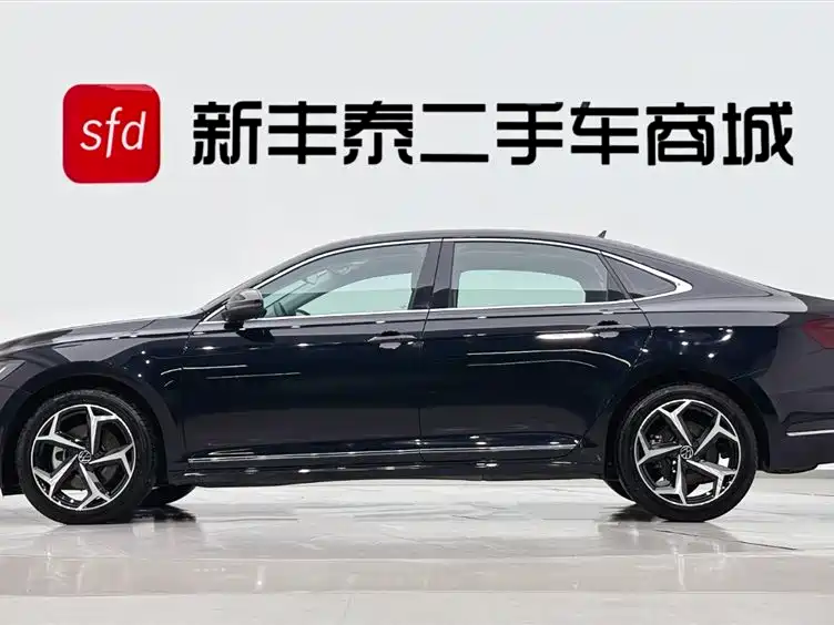 Volkswagen Passat 2023
