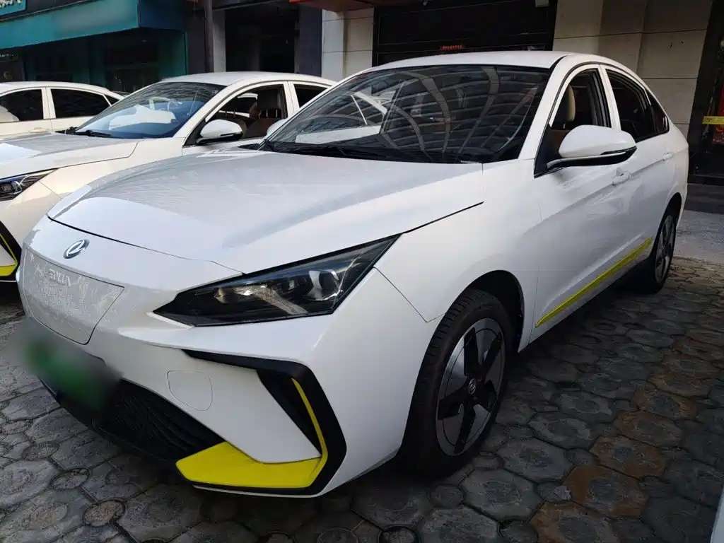 Dongfeng E70 2023