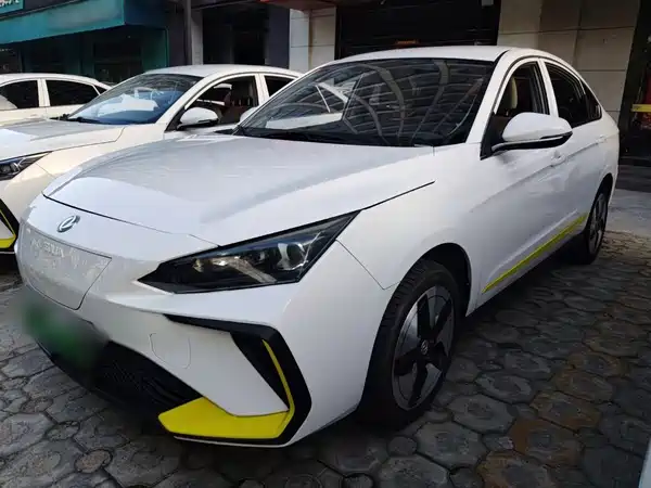 Dongfeng E70 2023