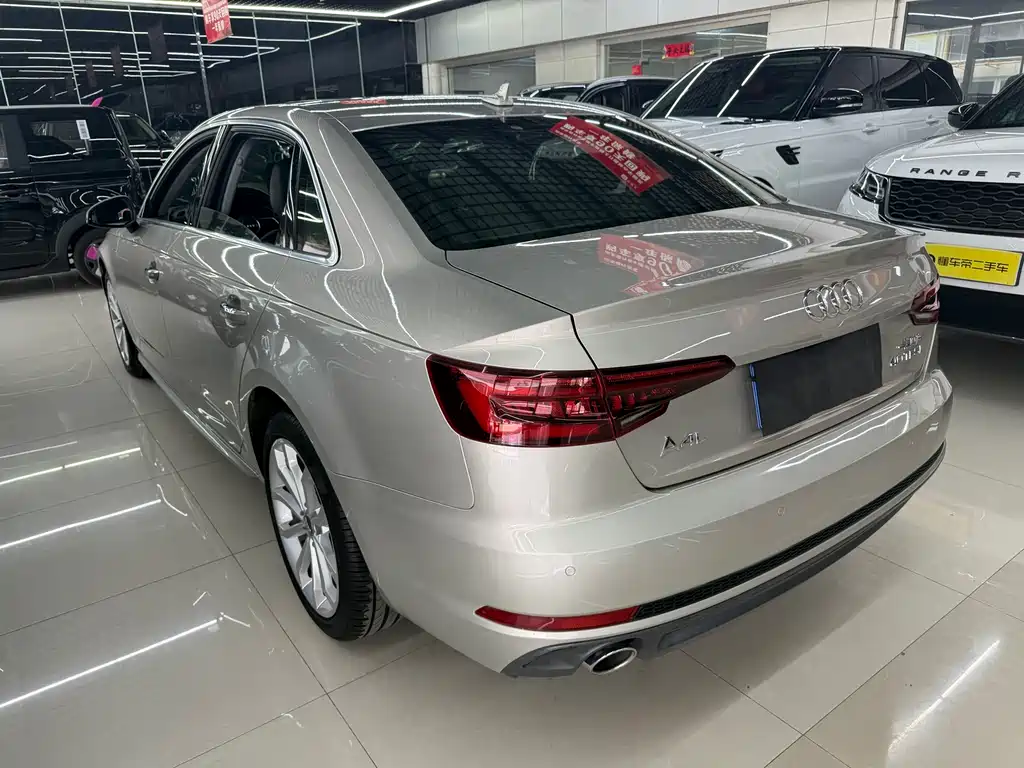 Audi A4L 2018
