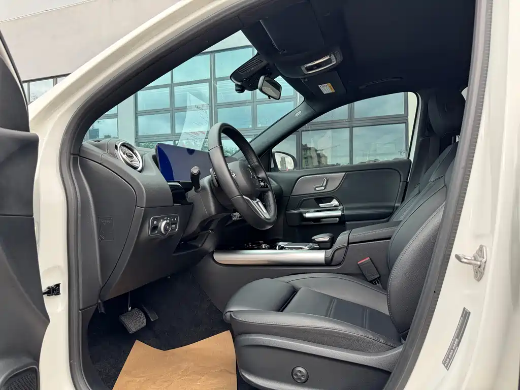 Mercedes-Benz GLA 2023 — фото 10
