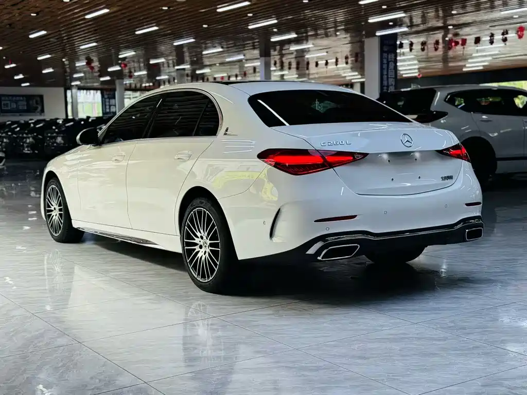 Mercedes-Benz C-Class 2025 — фото 18