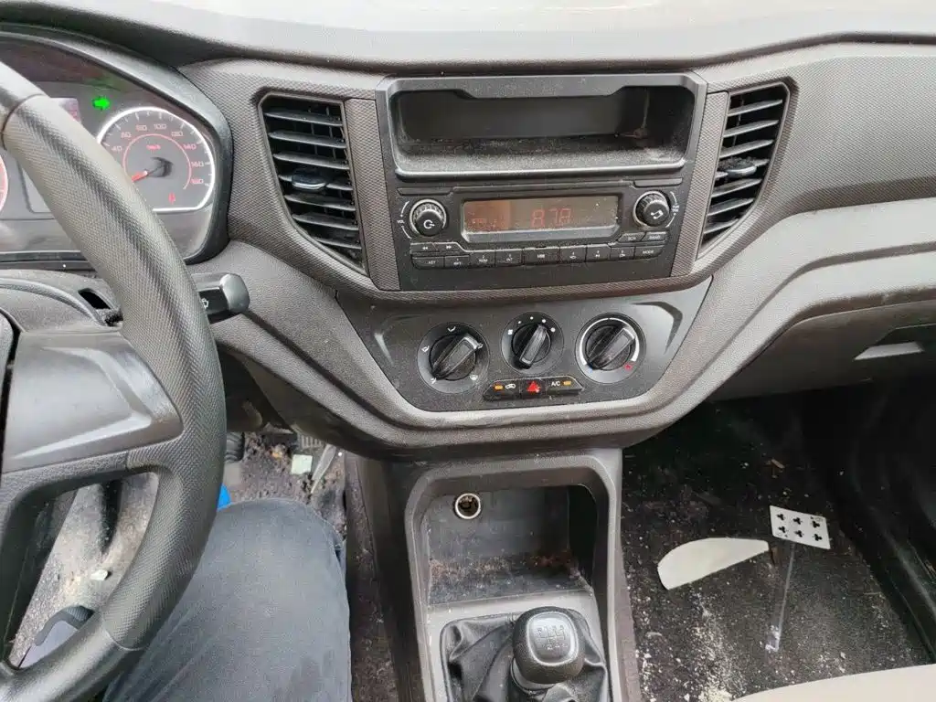 Wuling Hongguang V 2023