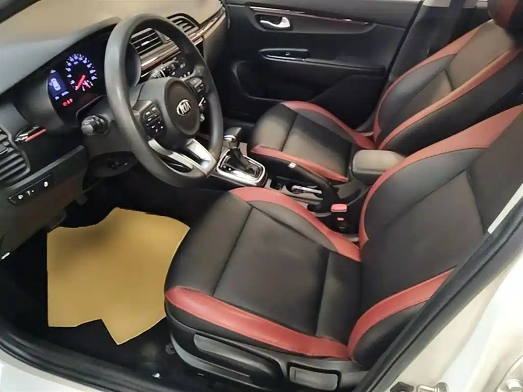 Kia KX Cross 2019 — фото 11
