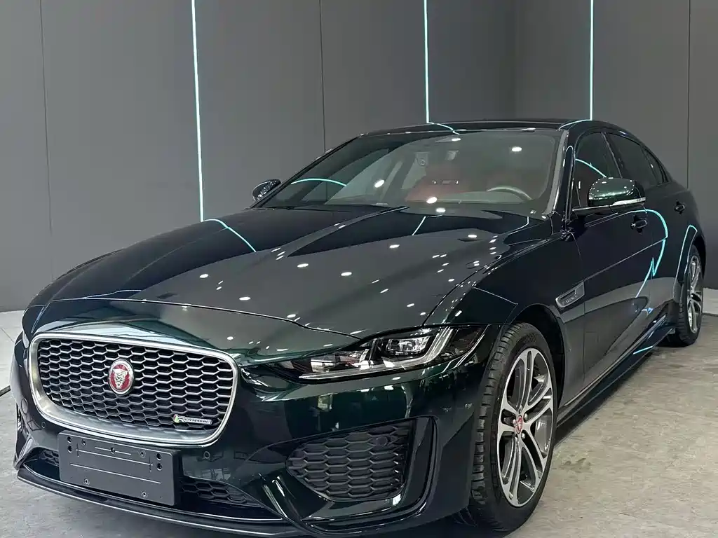 Jaguar XEL 2023 — фото 1