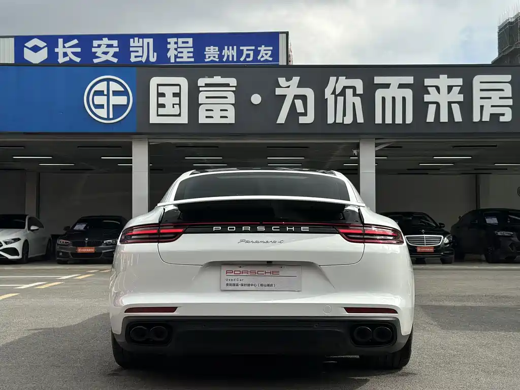 Porsche Panamera 2019 — фото 19