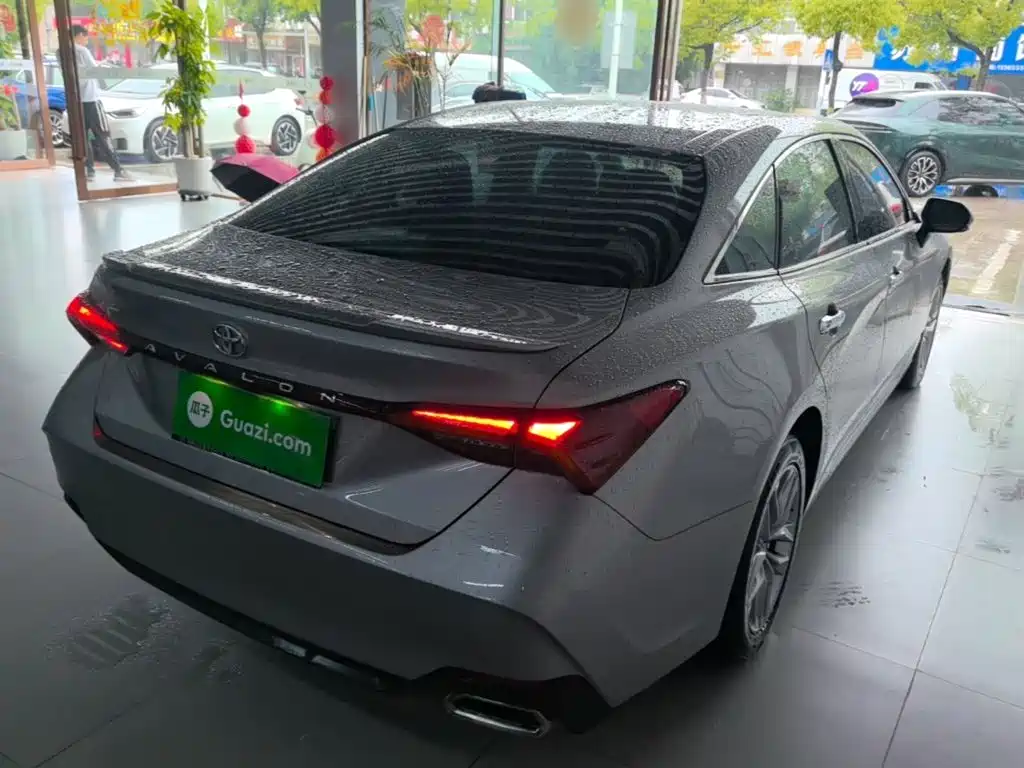Toyota Avalon 2021
