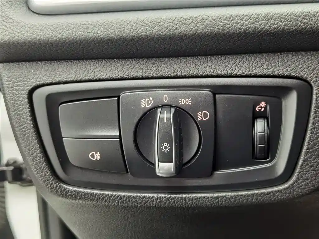 BMW 1 Series 2020 — фото 21