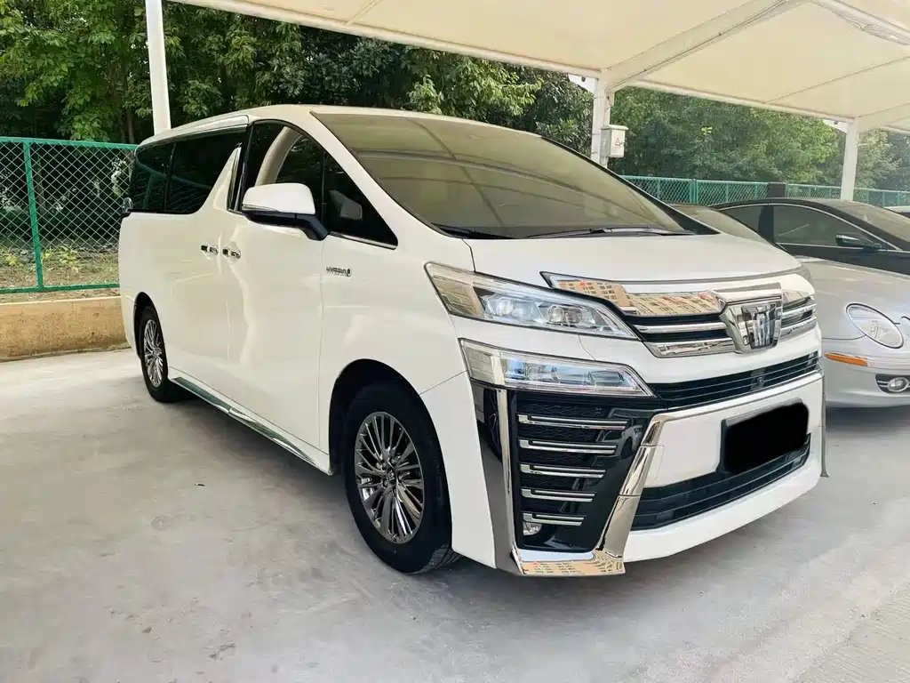 Toyota Vellfire 2022 — фото 12