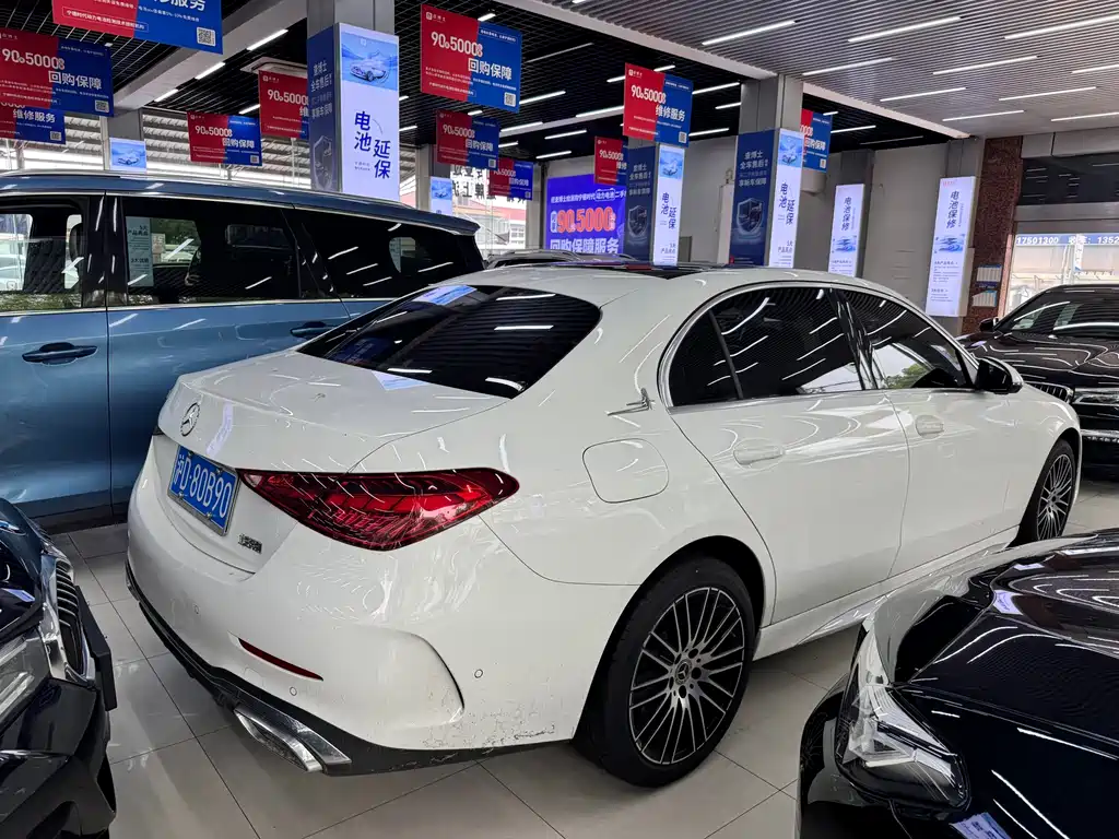 Mercedes-Benz C-Class 2025