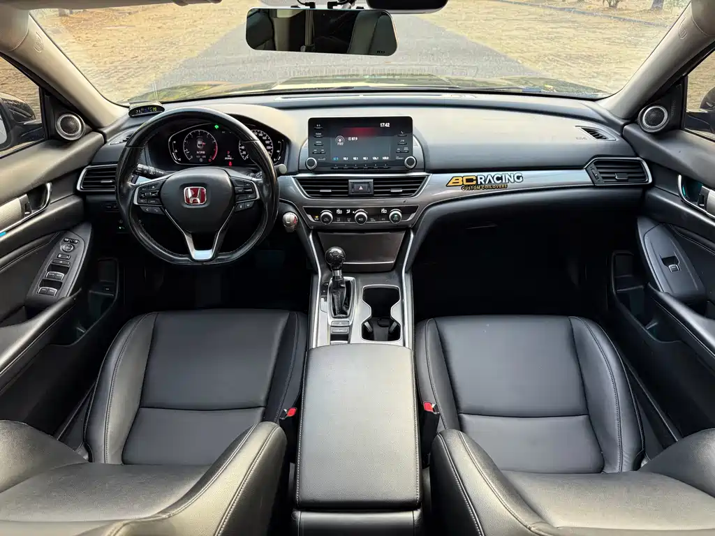Honda Accord 2020 — фото 6