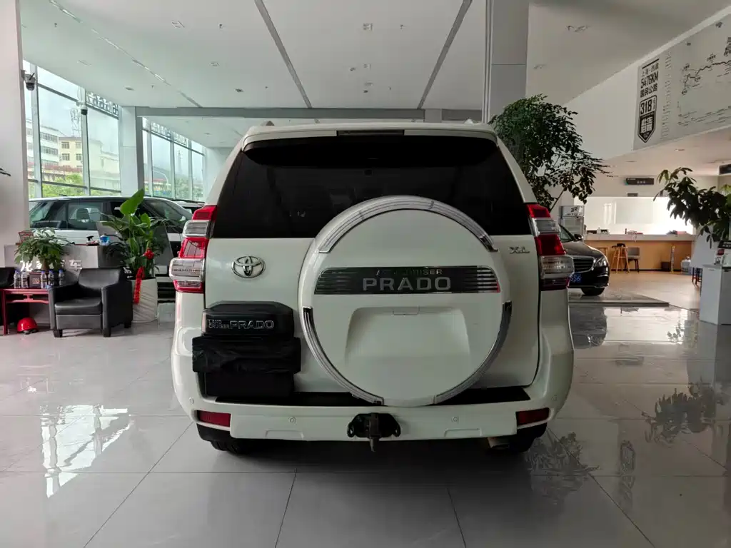 Toyota Prado 2015 — фото 13