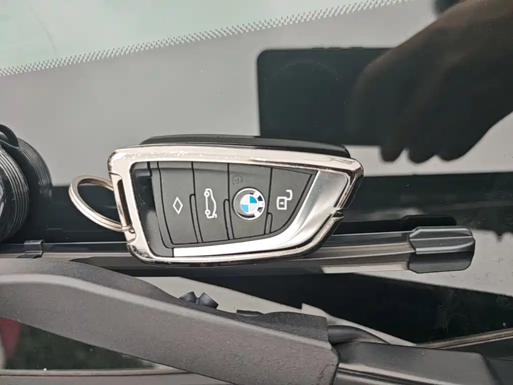 BMW i3 2024 — фото 9