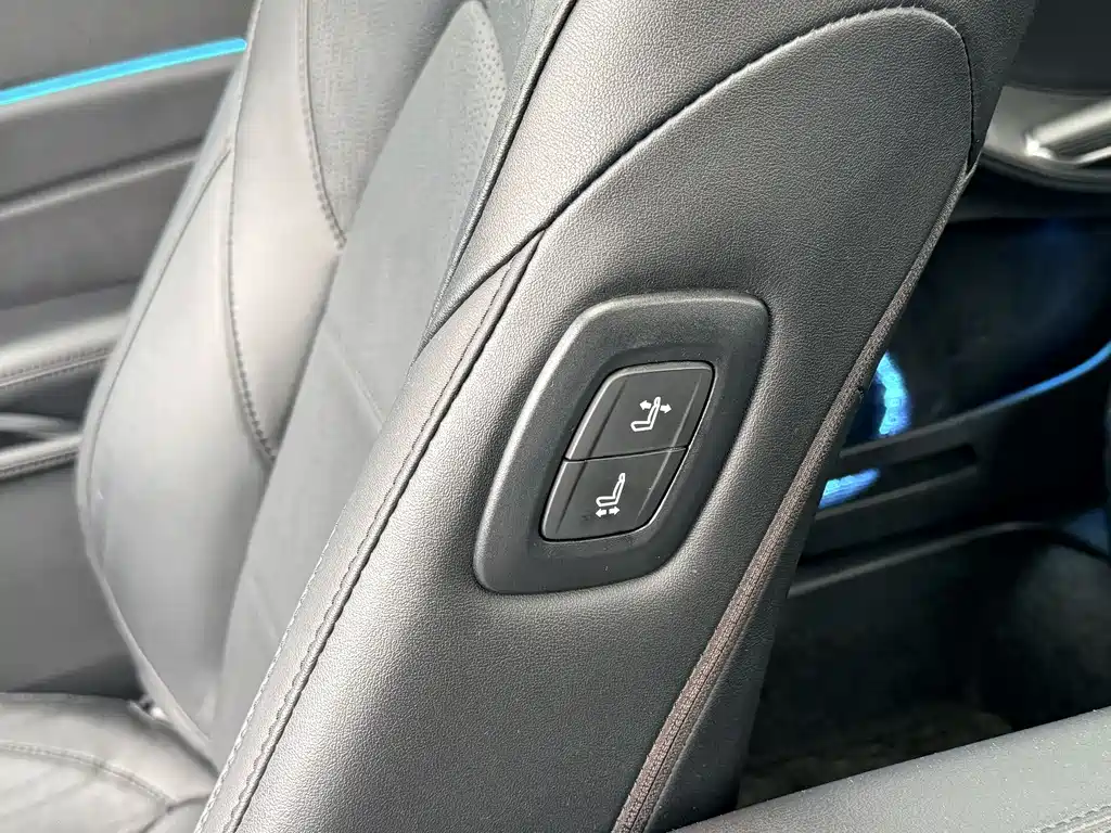 Toyota Avalon 2020 — фото 14