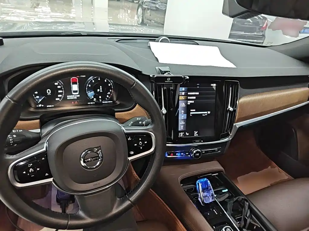 Volvo S90 2021 — фото 10