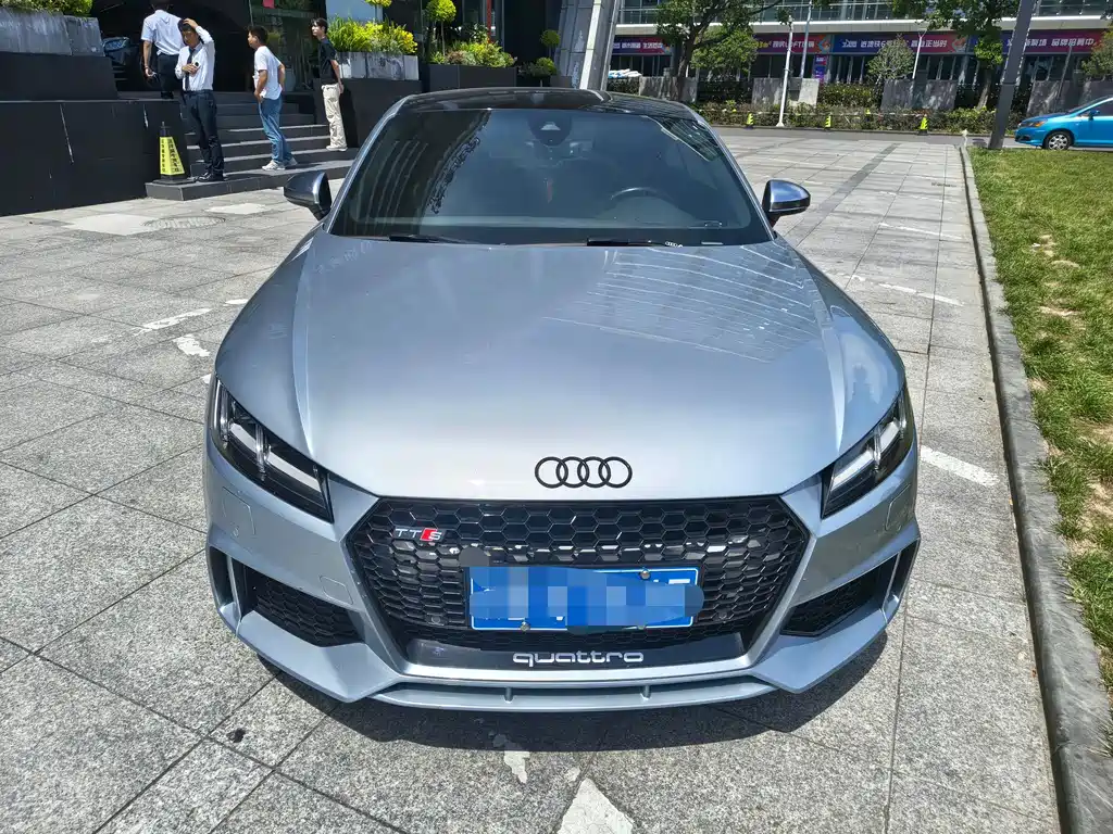 Audi TTS 2018 — фото 2