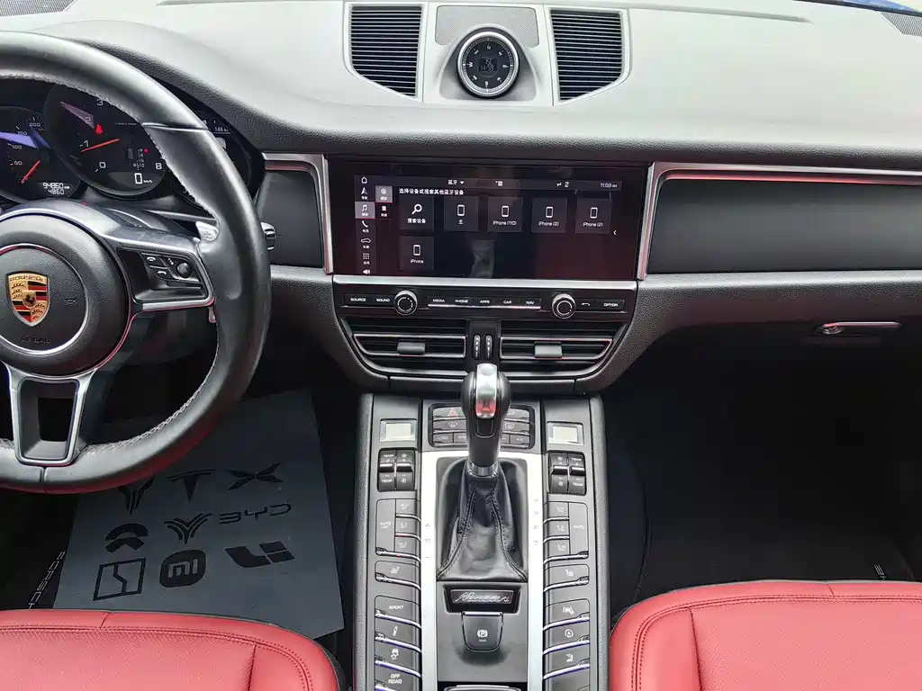Porsche Macan 2020 — фото 18