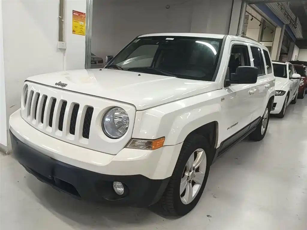 Jeep Patriot 2015 — фото 2