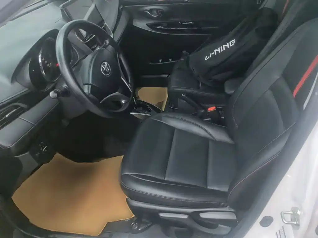 Toyota Yaris L 2020 — фото 15