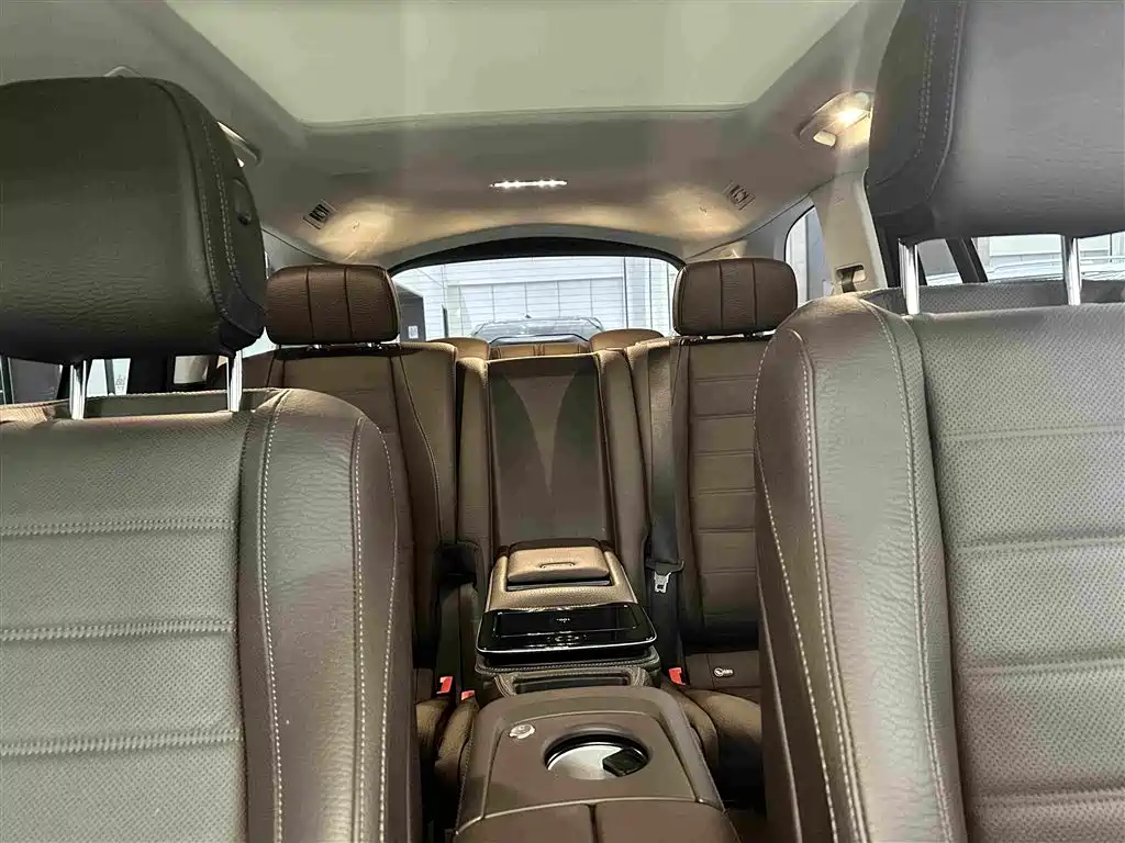 Mercedes-Benz GLS 2023 — фото 16