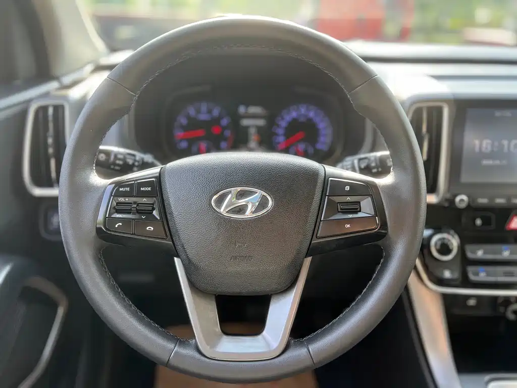 Hyundai ix35 2018 — фото 11