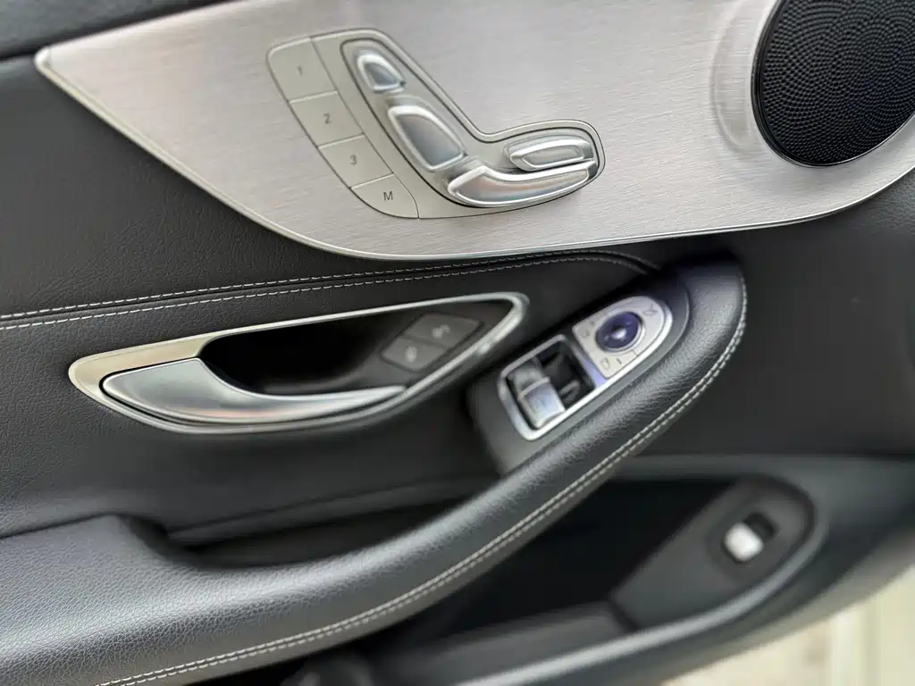 Mercedes-Benz C-Class 2019
