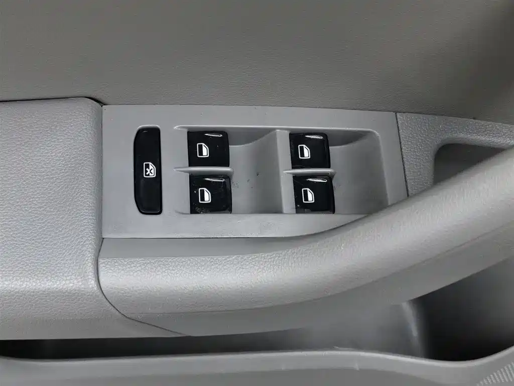 Skoda Octavia 2014 — фото 9