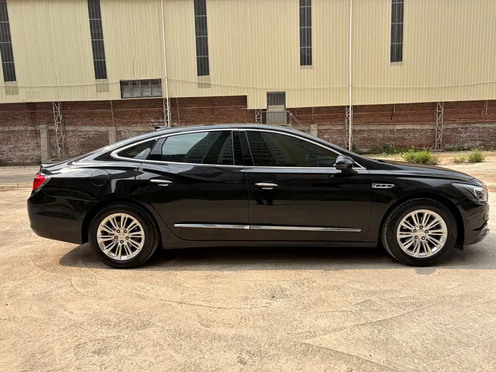 Buick LaCrosse 2018 — фото 16