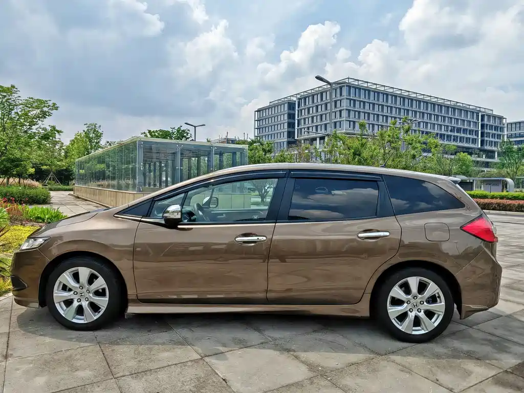 Honda Jade 2015 — фото 7