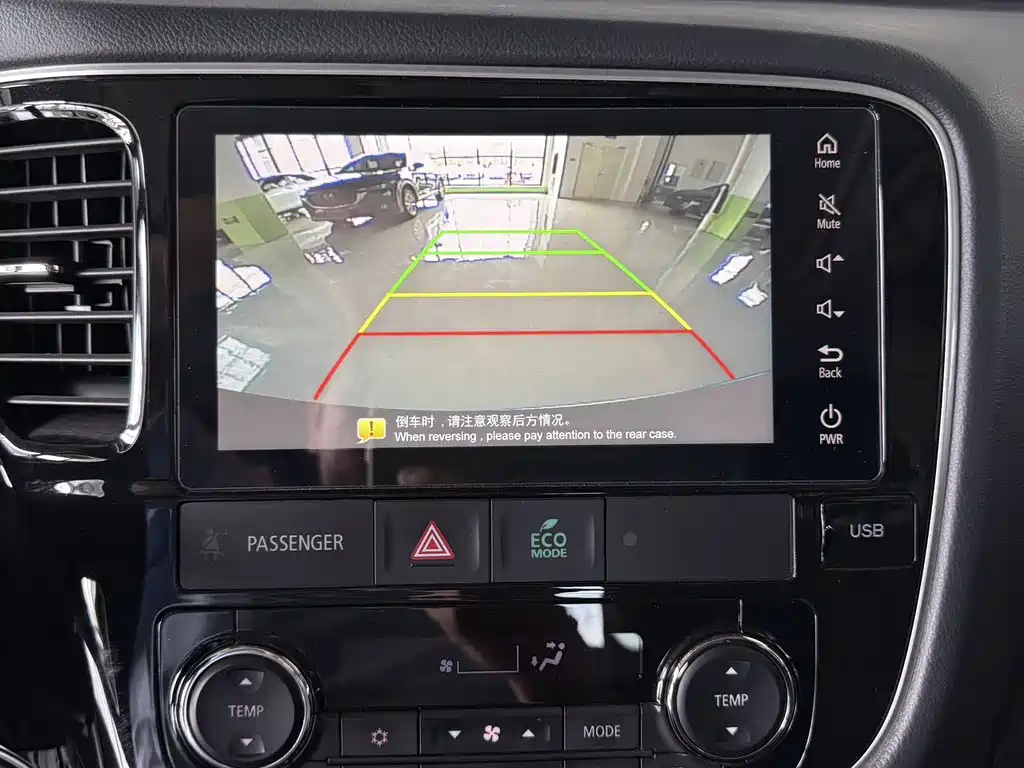 Mitsubishi Outlander 2022 — фото 10