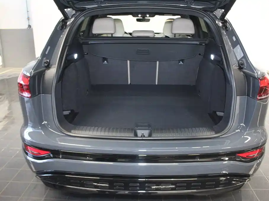 Audi Q6L e-tron 2025 — фото 7
