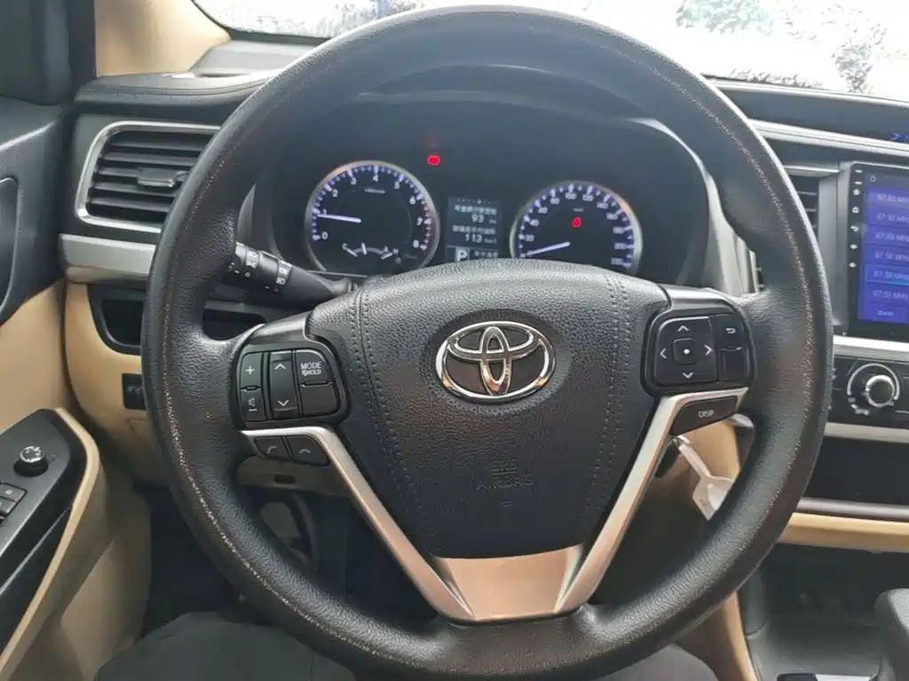 Toyota Highlander 2019 — фото 11