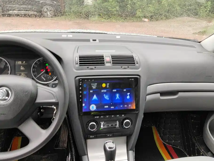 Skoda Octavia 2014 — фото 13