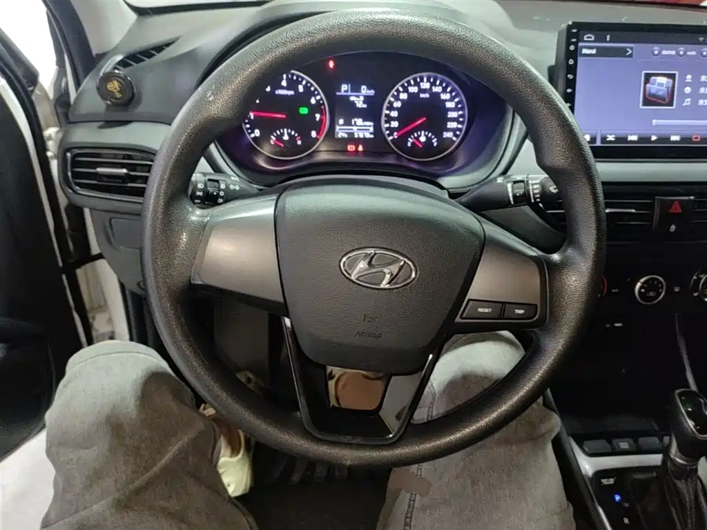 Hyundai Elantra 2020 — фото 11